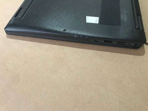 11TH GEN DELL LATITUDE 3520*15.6`*CORE i7-1165G7*2.80GHZ*8 GB RAM*512 GB SSD*WINDOWS 11 PRO 64-BIT